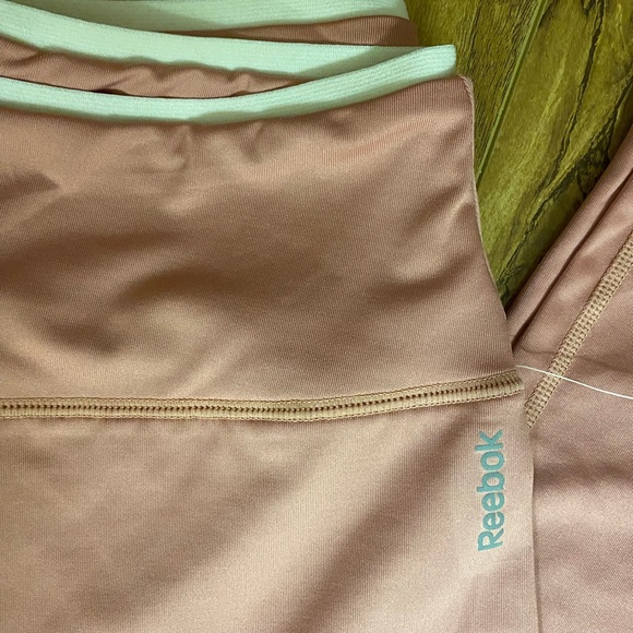 Ladies Reebok Spandex Capris - Picture 2 of 6